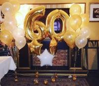 Фонтаны из шаров с цифрой 60