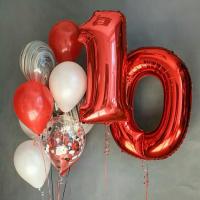 Фонтан из шаров на 10 лет с красными цифрами